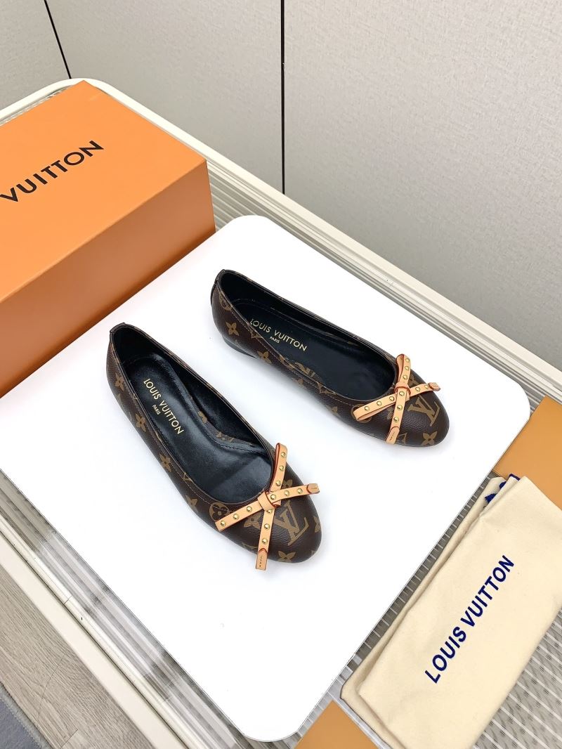 Louis Vuitton Low Shoes